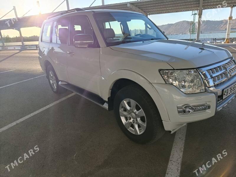 Mitsubishi Pajero 2015 - 330 000 TMT - Türkmenbaşy - img 4