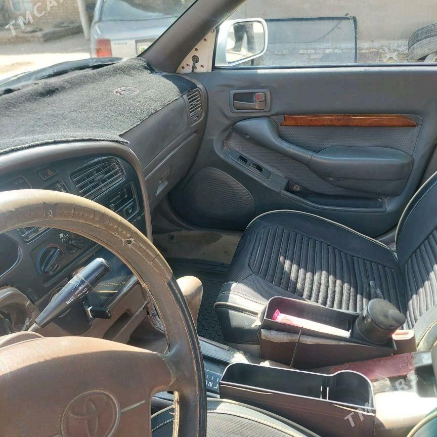 Toyota Camry 1995 - 85 000 TMT - Wekilbazar - img 9