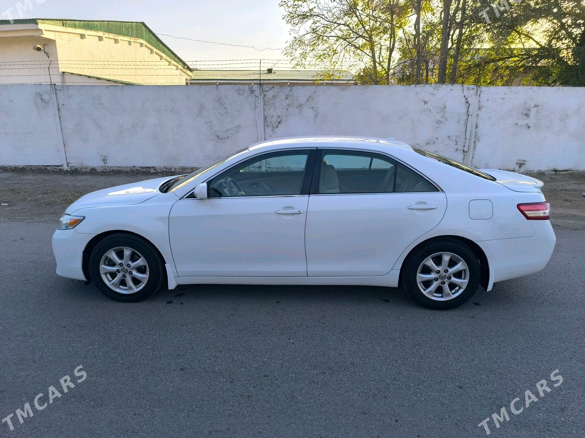Toyota Camry 2011 - 205 000 TMT - Bedew - img 3