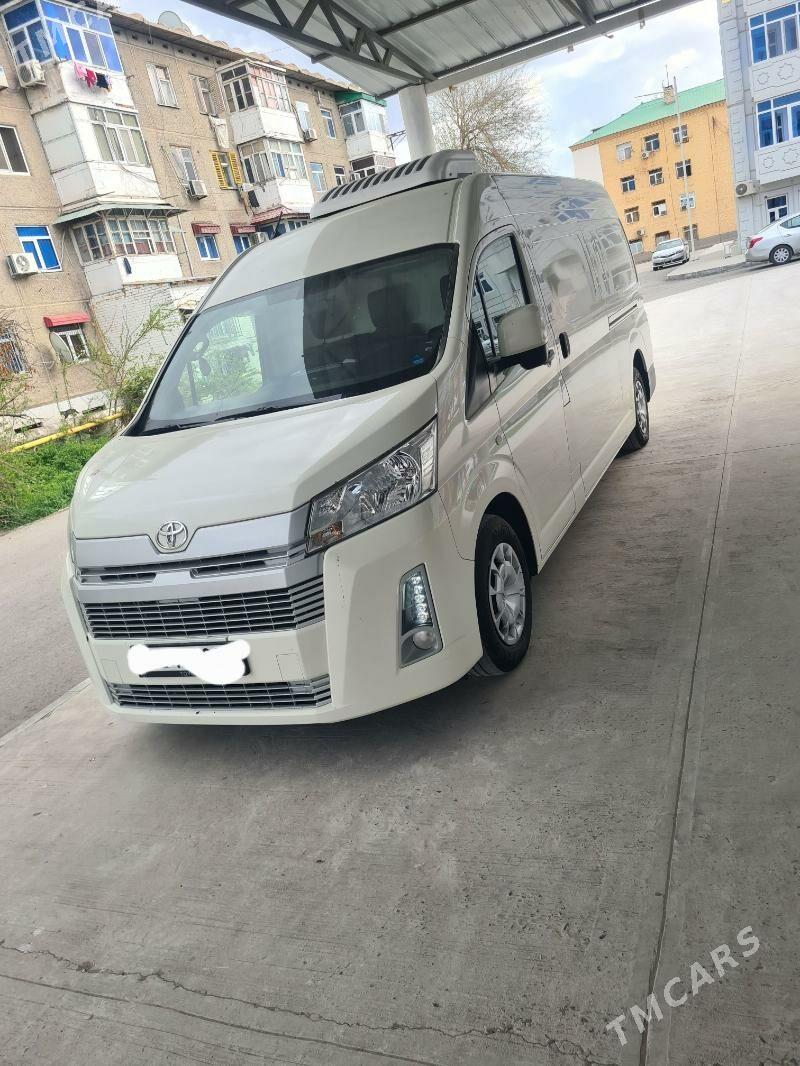 Toyota Hiace 2022 - 530 000 TMT - Parahat 2 - img 5