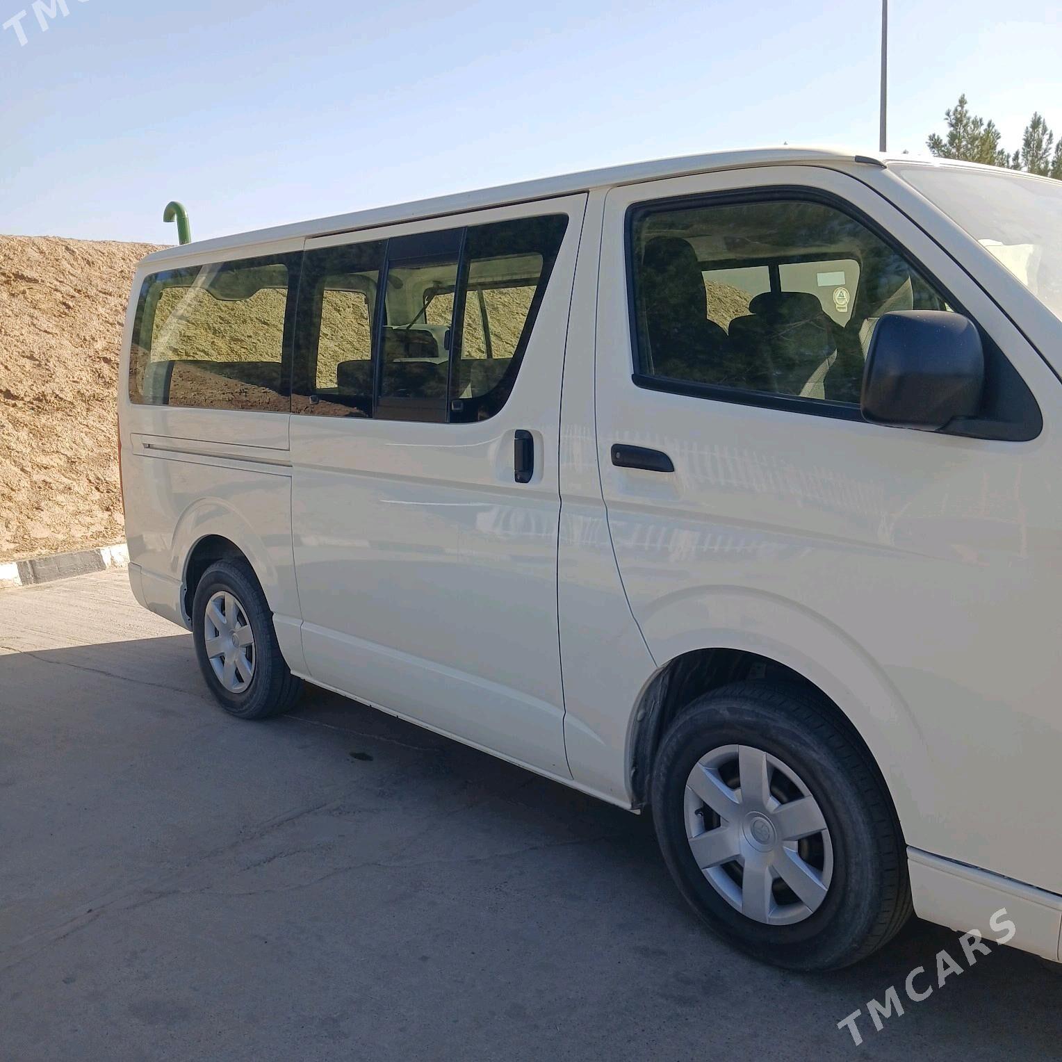 Toyota Hiace 2013 - 370 000 TMT - Baýramaly - img 2