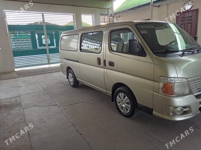 Nissan Urvan 2010 - 170 000 TMT - Бузмеин - img 2