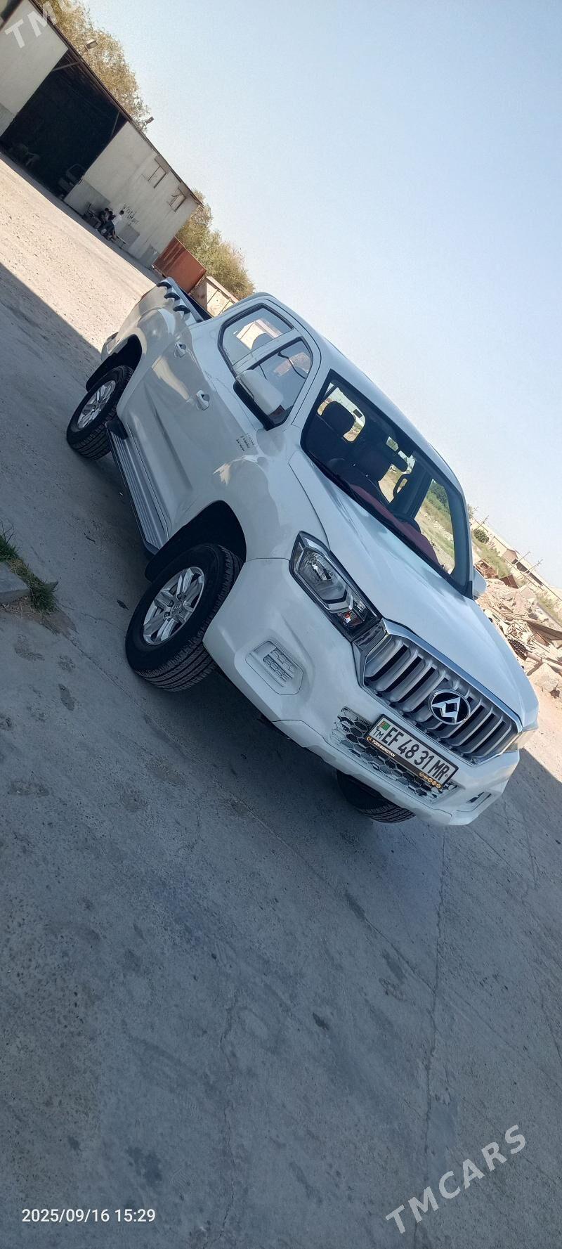 Toyota Hilux 2023 - 320 000 TMT - Mary - img 3