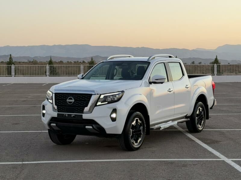 Nissan Navara 2025 - 485 000 TMT - Aşgabat - img 9