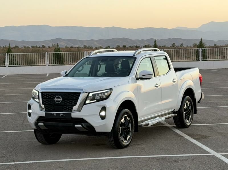 Nissan Navara 2025 - 485 000 TMT - Aşgabat - img 4