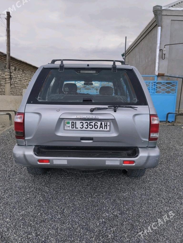 Nissan Pathfinder 1999 - 80 000 TMT - Bäherden - img 1