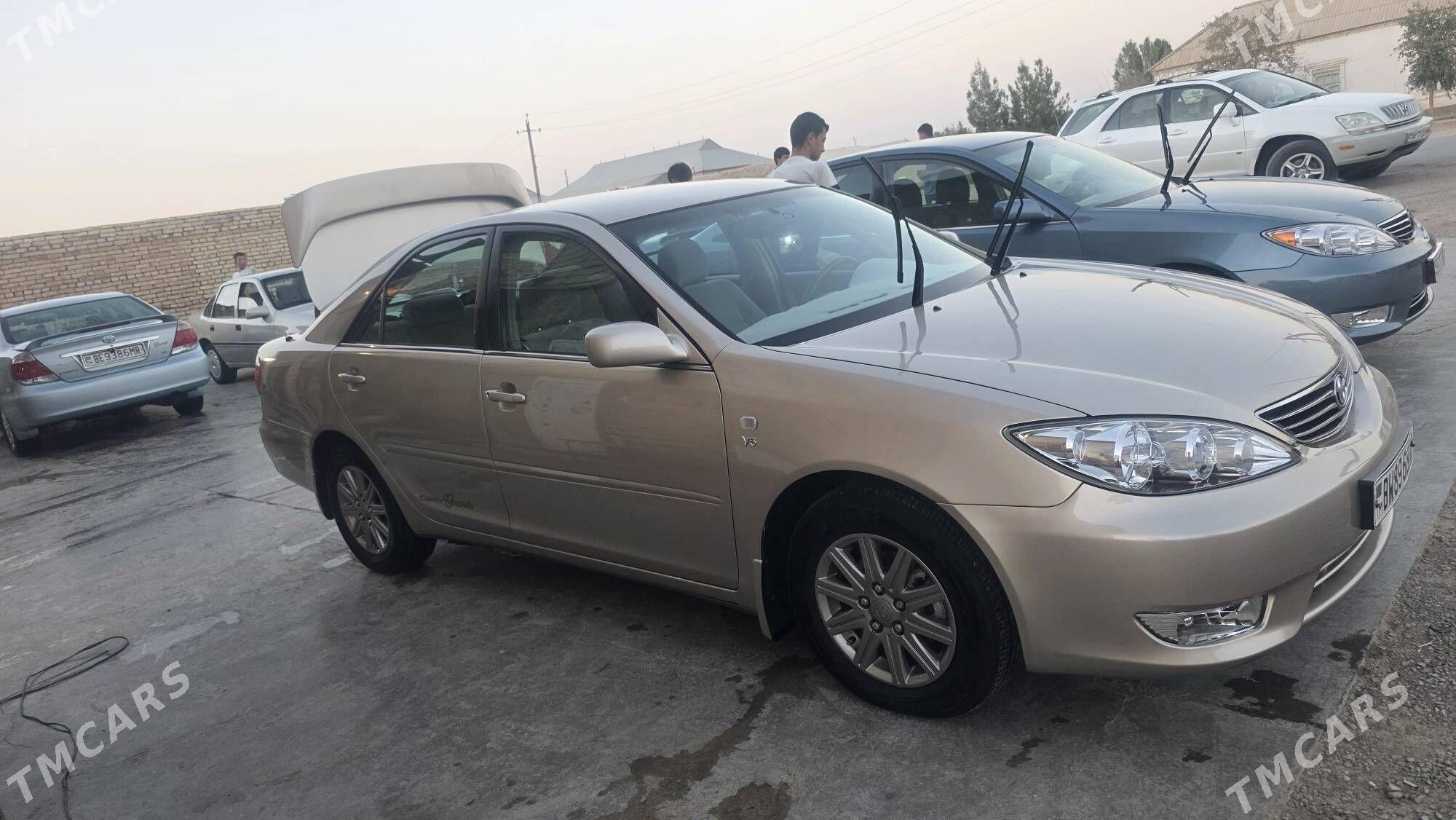 Toyota Camry 2004 - 220 000 TMT - Мары - img 3