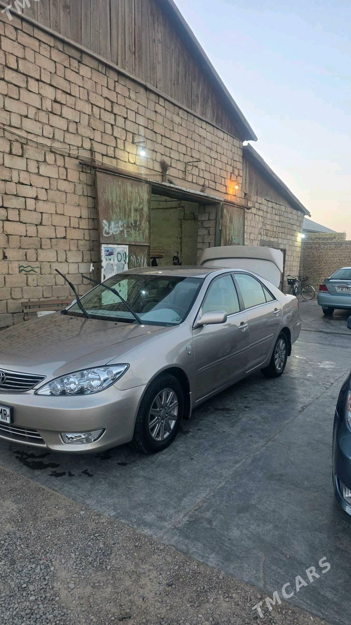 Toyota Camry 2004 - 220 000 TMT - Мары - img 7
