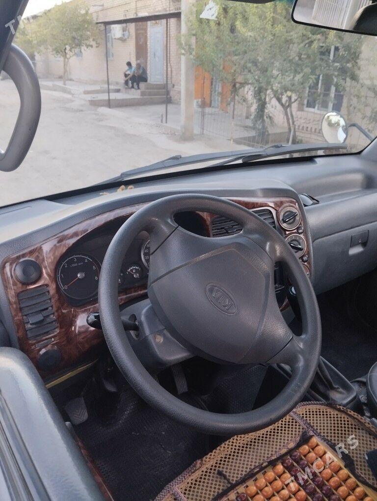 Kia Bongo 2008 - 150 000 TMT - Дашогуз - img 2