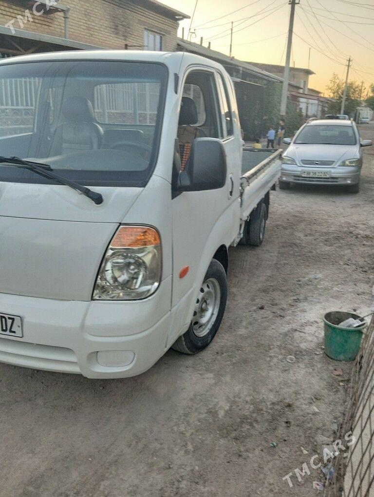 Kia Bongo 2008 - 150 000 TMT - Дашогуз - img 3