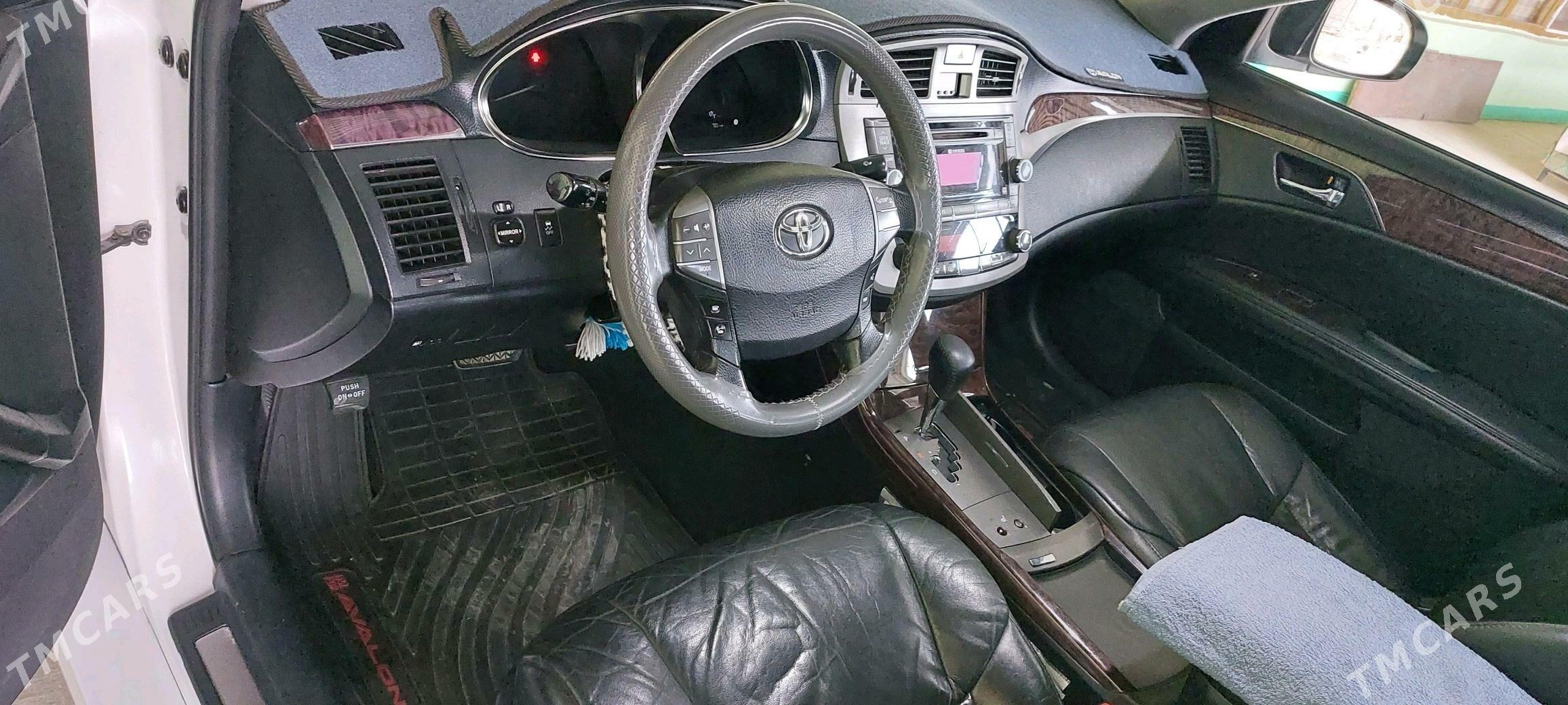 Toyota Avalon 2010 - 250 000 TMT - Ýaşlyk - img 3