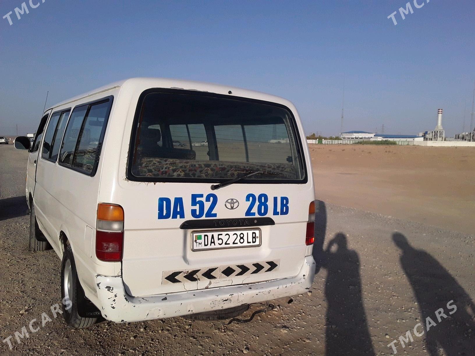 Toyota Hiace 2004 - 129 000 TMT - Саят - img 2