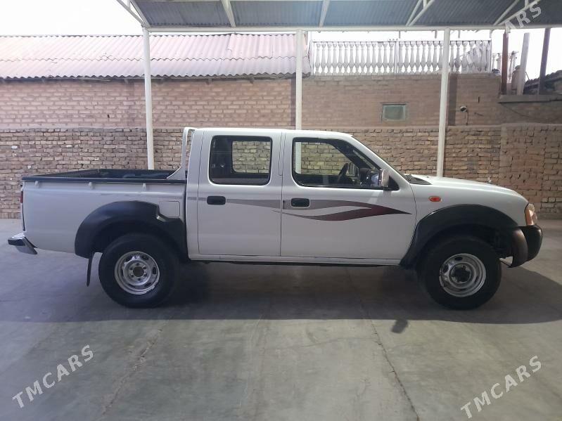 Nissan Navara 2011 - 170 000 TMT - Sarahs - img 8