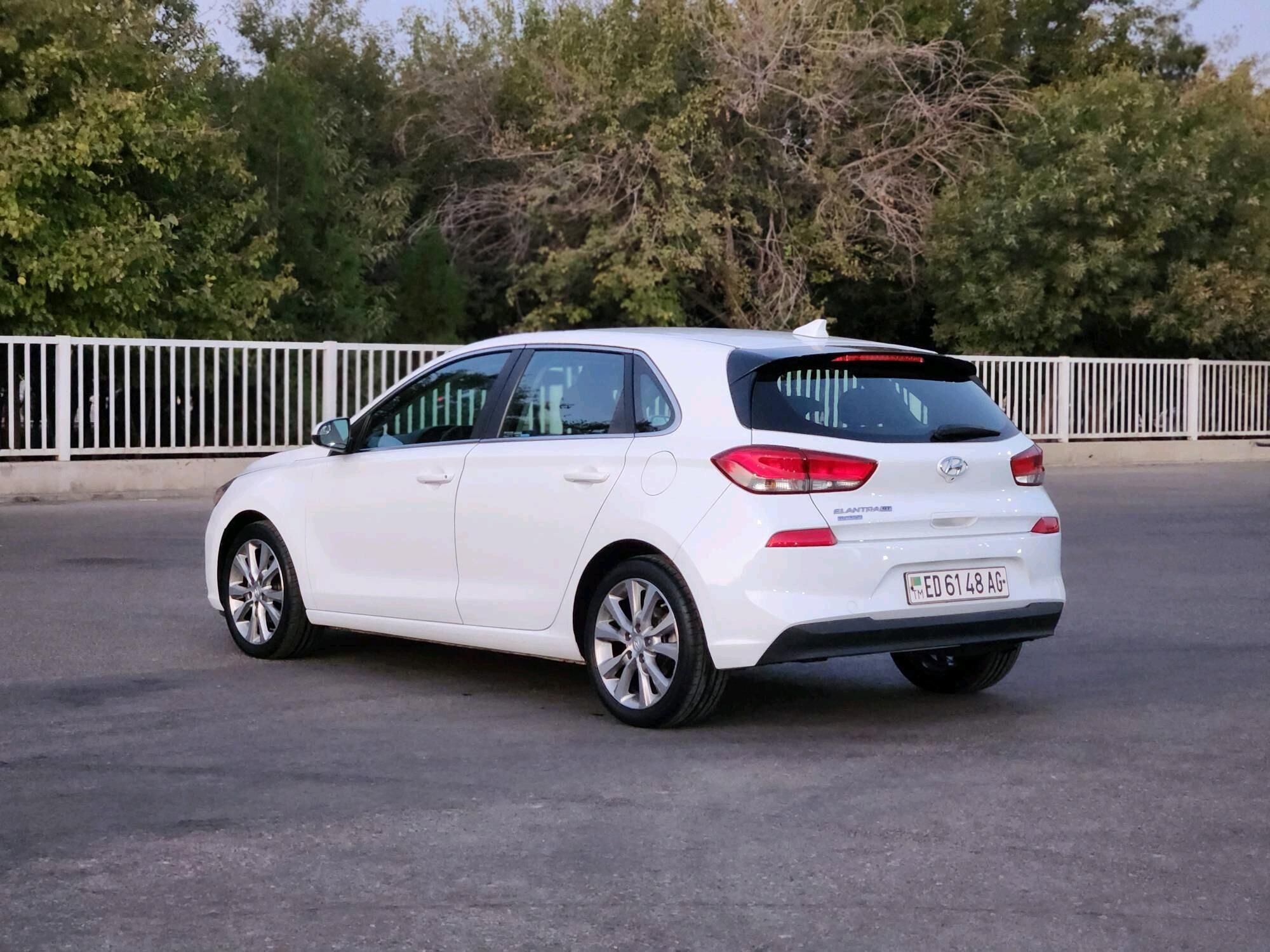 Hyundai Elantra 2020 - 220 000 TMT - Мир 5 - img 4