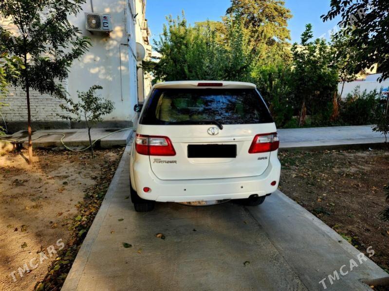 Toyota Fortuner 2010 - 290 000 TMT - Aşgabat - img 3