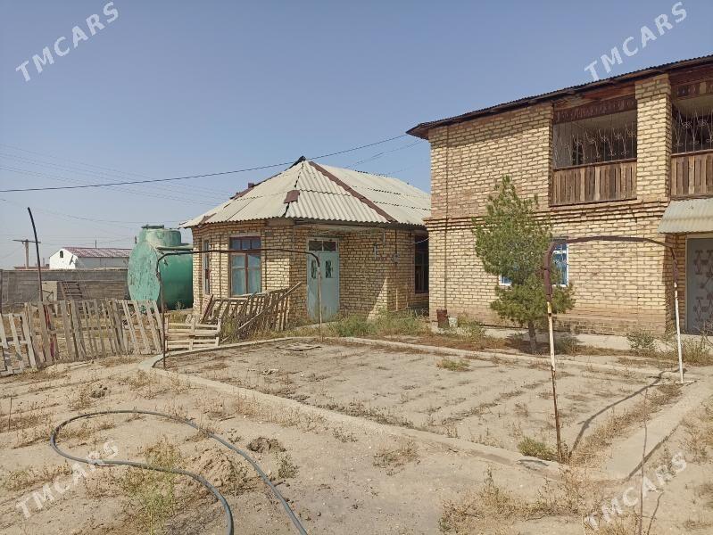 1 nji Dacha - Балканабат - img 5