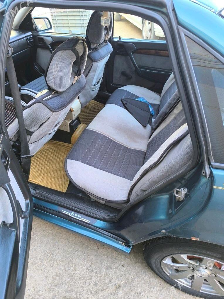 Opel Vectra 1994 - 50 000 TMT - Гурбансолтан Едже - img 4