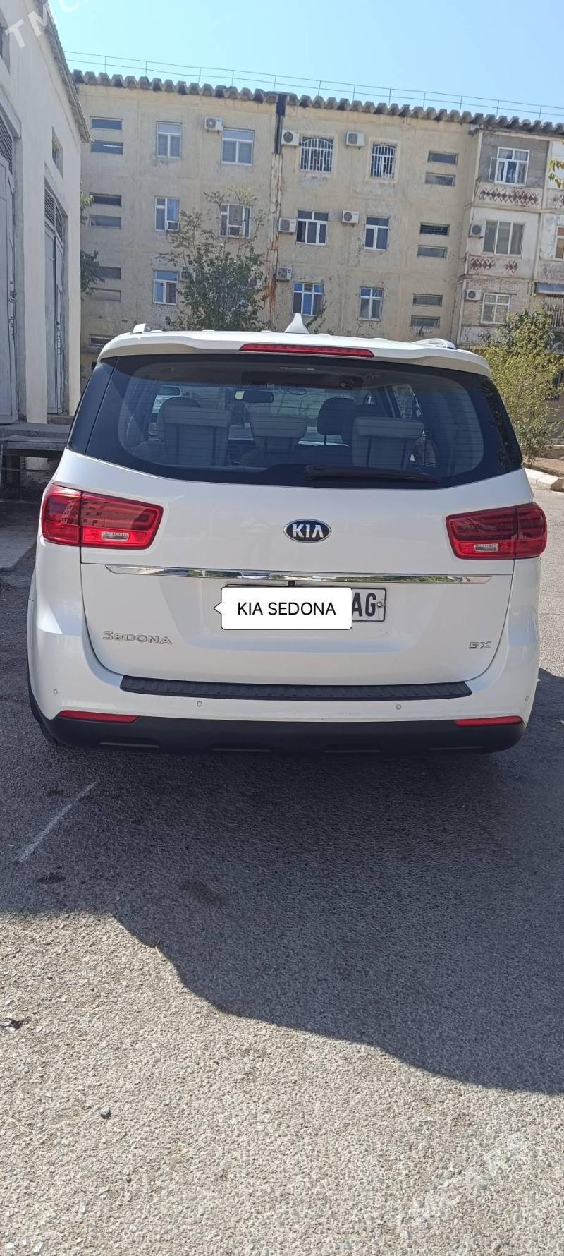 Kia Sedona 2020 - 395 000 TMT - Ашхабад - img 2