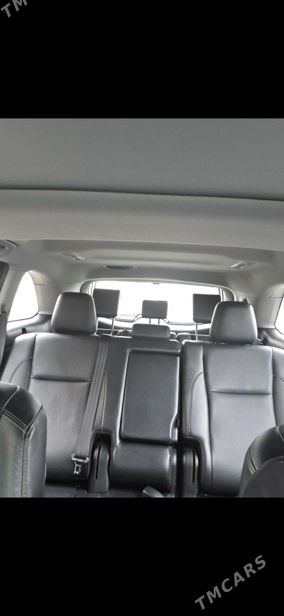 Toyota Highlander 2019 - 480 000 TMT - Туркменабат - img 2
