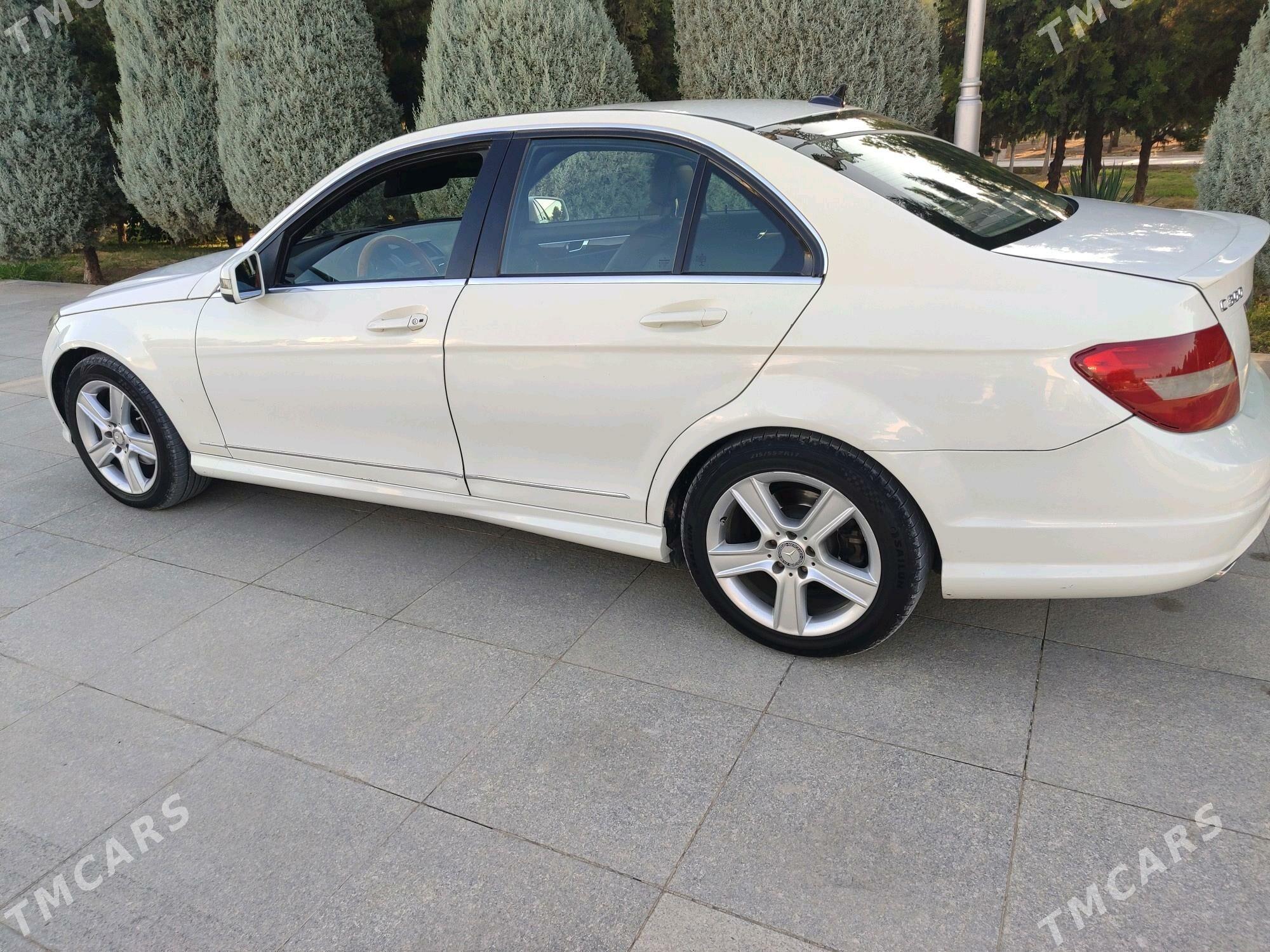 Mercedes-Benz C300 2010 - 170 000 TMT - Ak bugdaý etraby - img 3