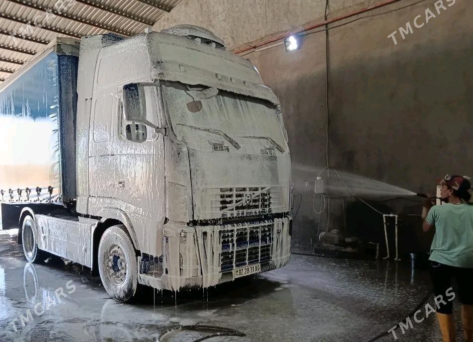 Volvo FH16 2004 - 750 000 TMT - Aşgabat - img 4