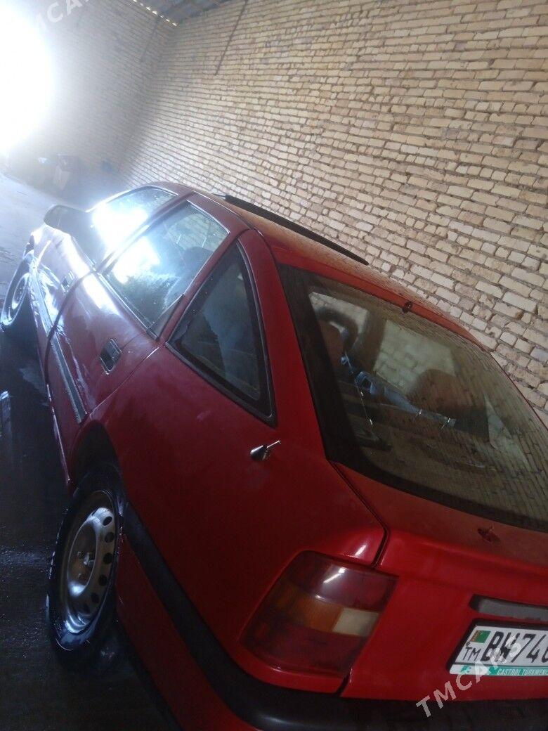 Opel Vectra 1989 - 19 000 TMT - Дянев - img 2