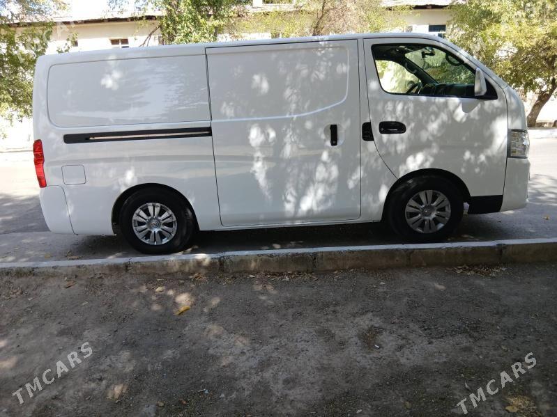 Nissan Urvan 2022 - 375 000 TMT - Ашхабад - img 2