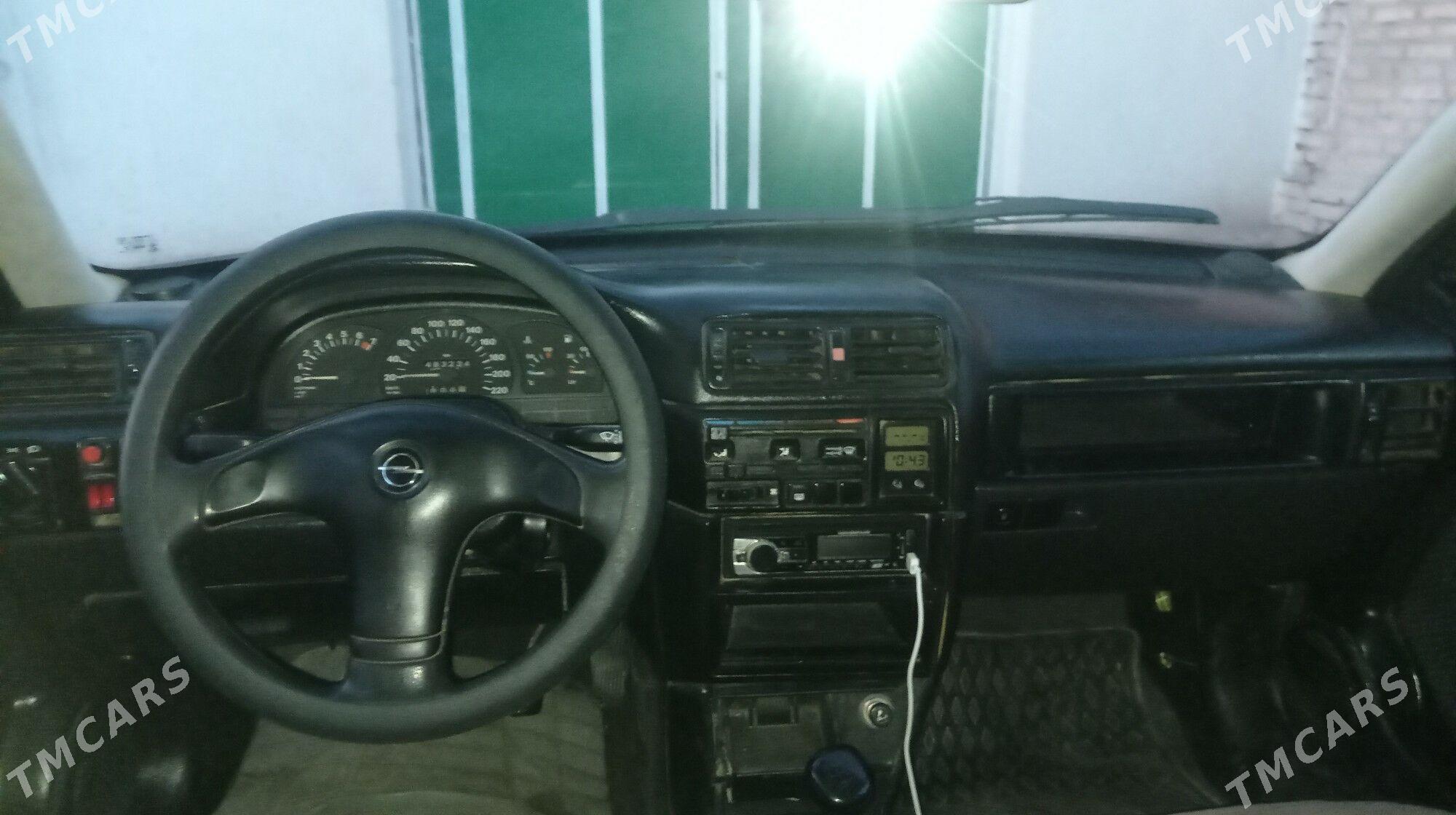 Opel Vectra 1993 - 30 000 TMT - Гороглы (Тагта) - img 7
