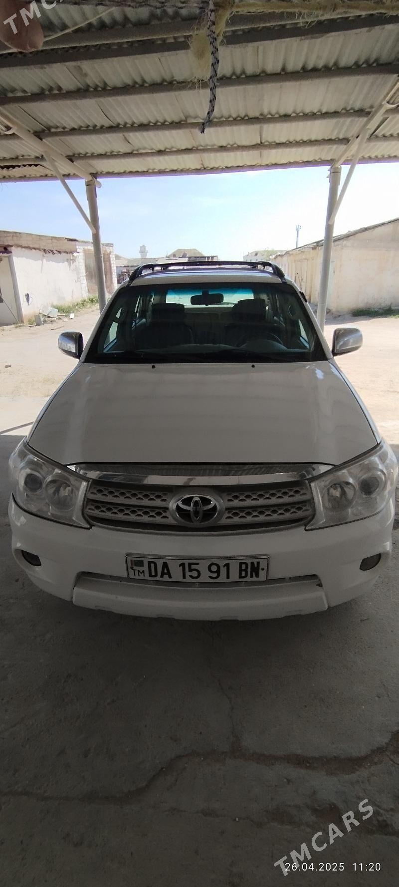 Toyota Fortuner 2006 - 155 000 TMT - Garabogaz - img 4