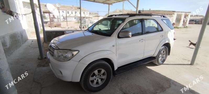 Toyota Fortuner 2006 - 155 000 TMT - Garabogaz - img 5