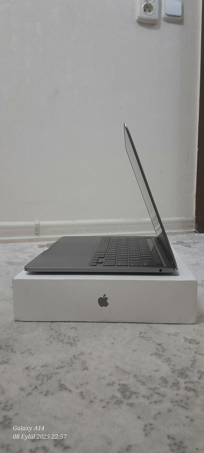 MacBook pro 13-inch M2 - Ашхабад - img 11