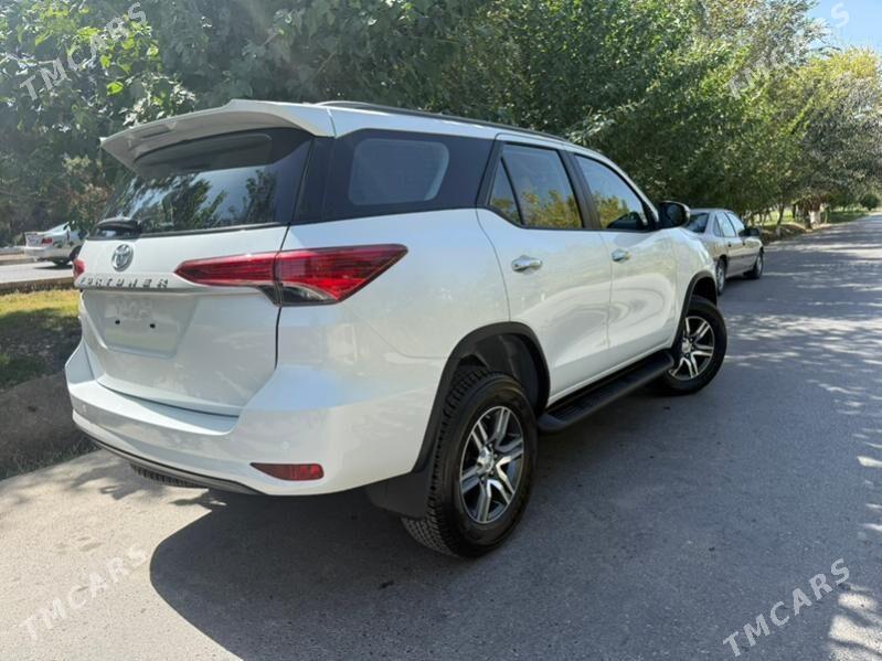 Toyota Fortuner 2025 - 690 000 TMT - Türkmenabat - img 5