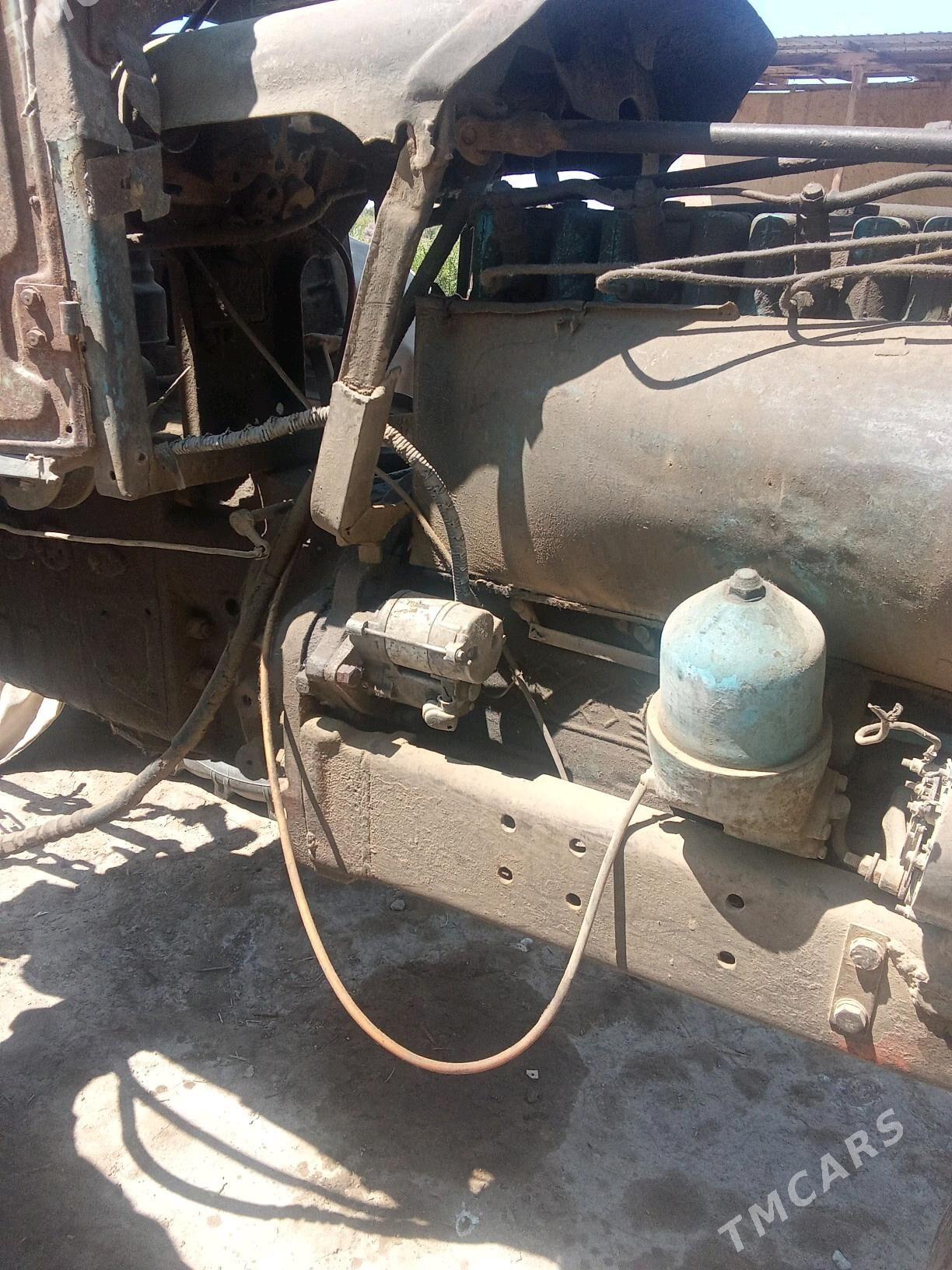 MTZ T-28 1984 - 20 000 TMT - Кёнеургенч - img 1