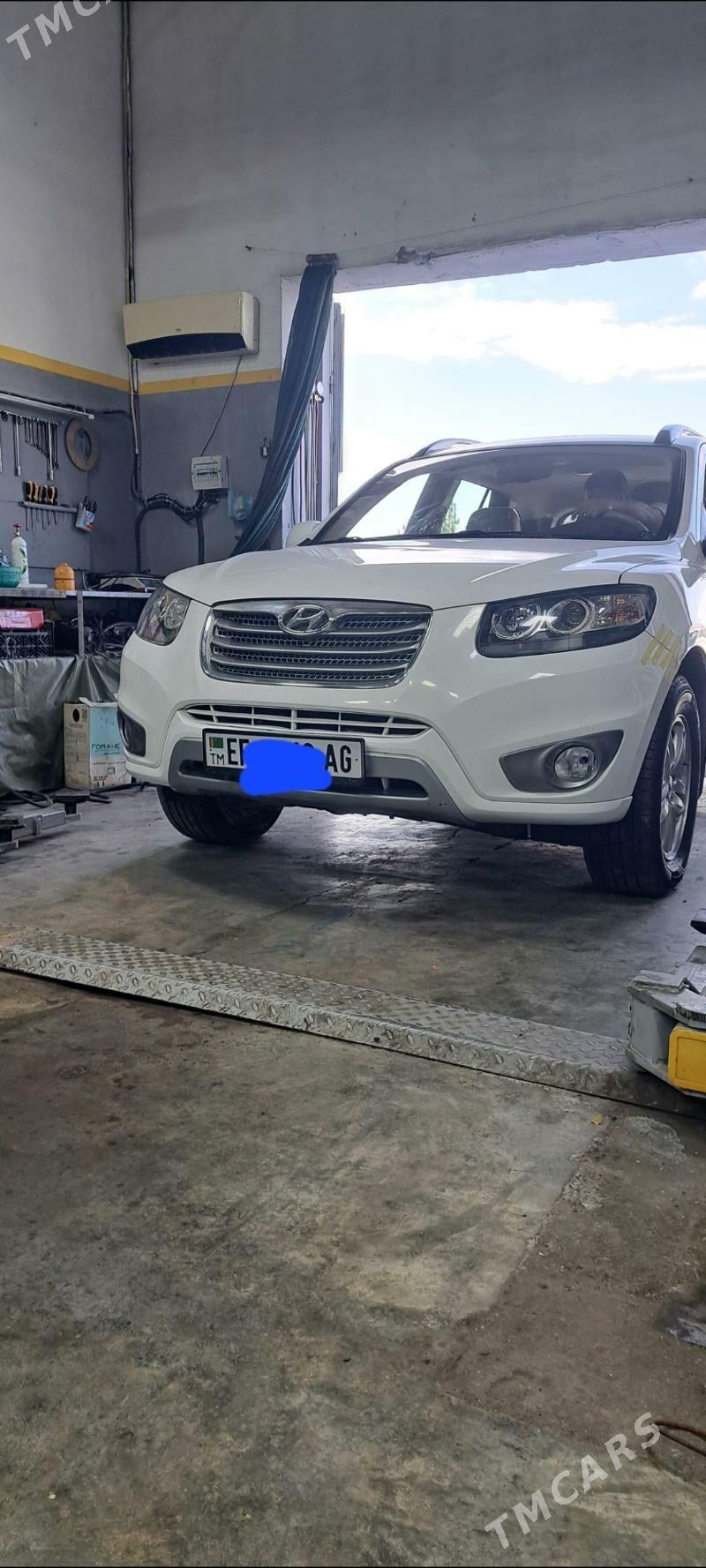 Hyundai Santa Fe 2012 - 250 000 TMT - Aşgabat - img 6