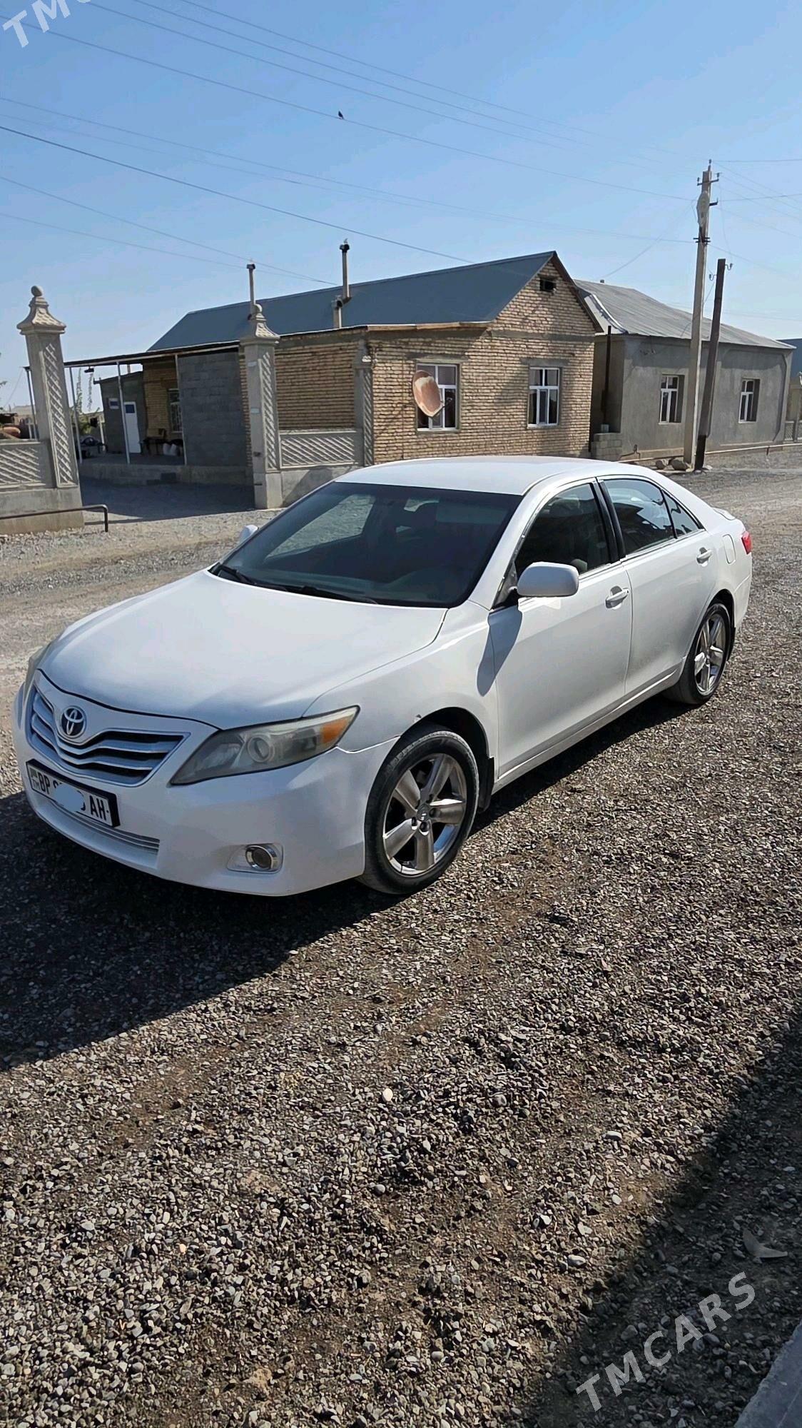 Toyota Camry 2010 - 125 000 TMT - Гёкдепе - img 5
