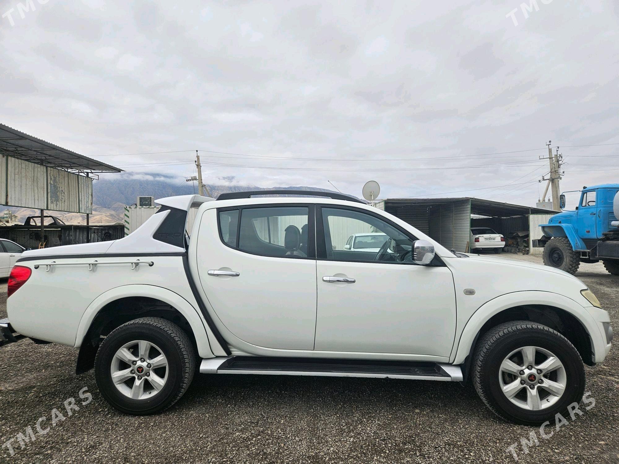 Mitsubishi L200 2012 - 200 000 TMT - Büzmeýin - img 2