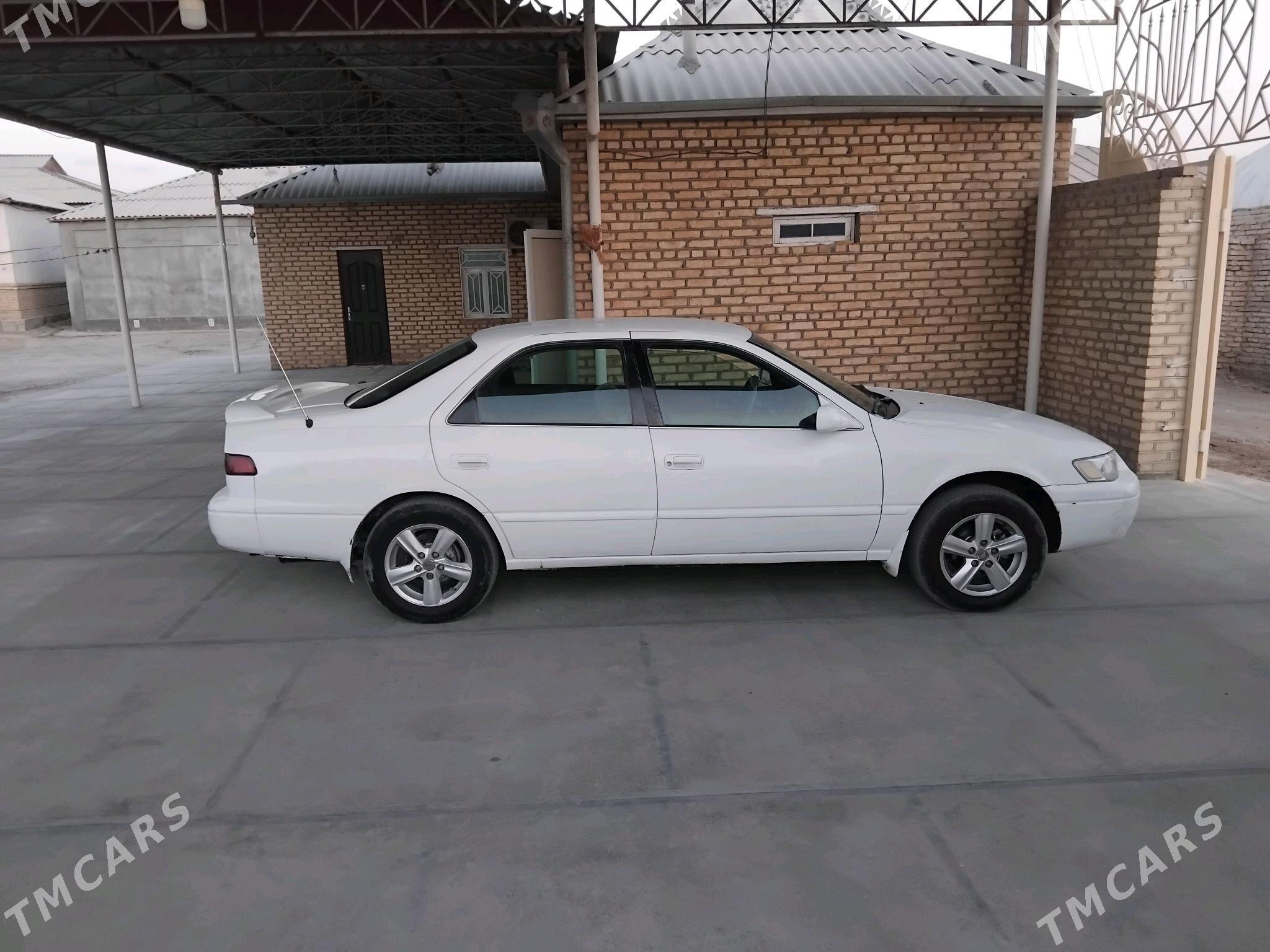 Toyota Camry 1998 - 120 000 TMT - Мары - img 5