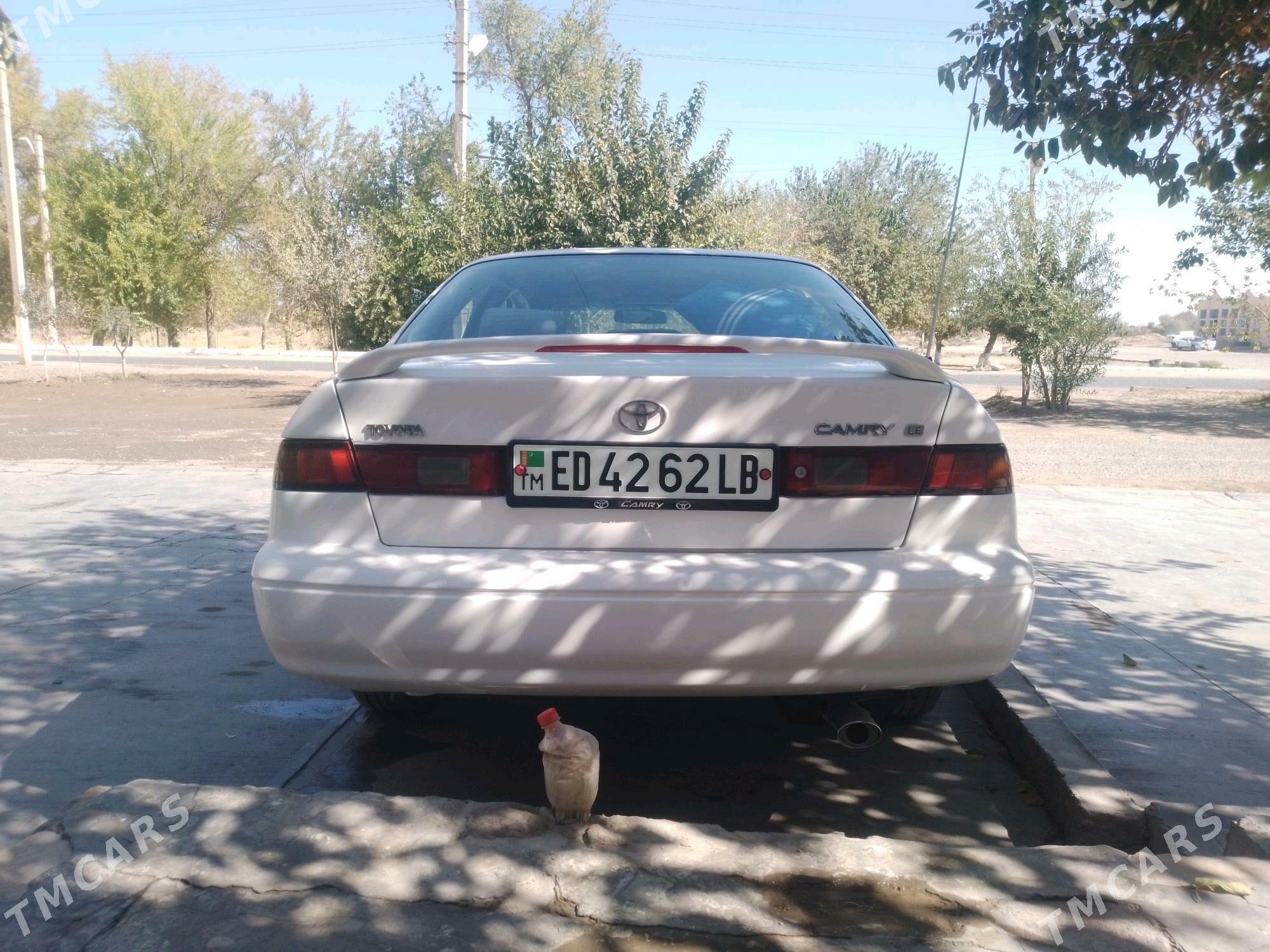 Toyota Camry 1998 - 120 000 TMT - Halaç - img 6