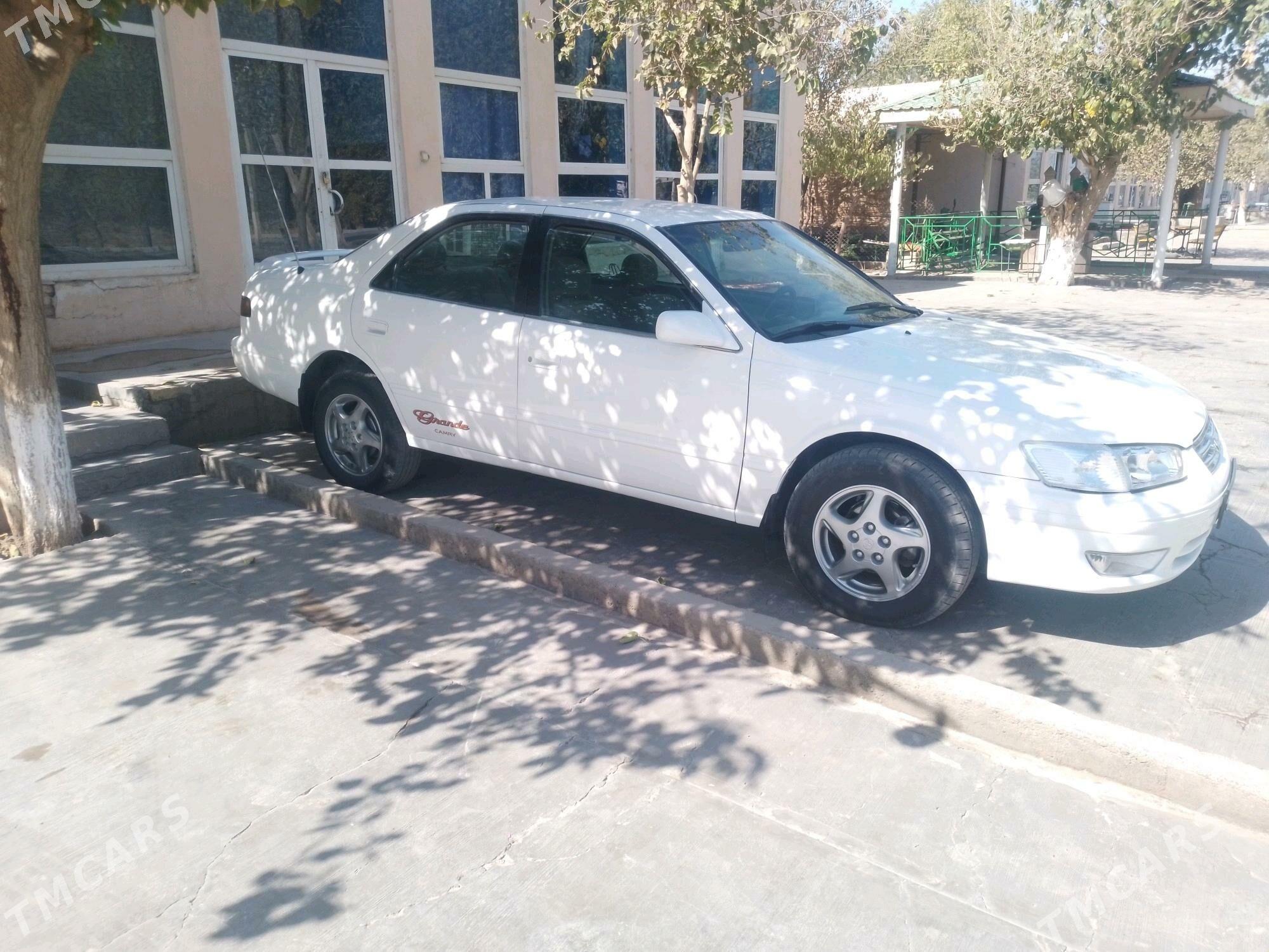 Toyota Camry 1998 - 120 000 TMT - Halaç - img 7