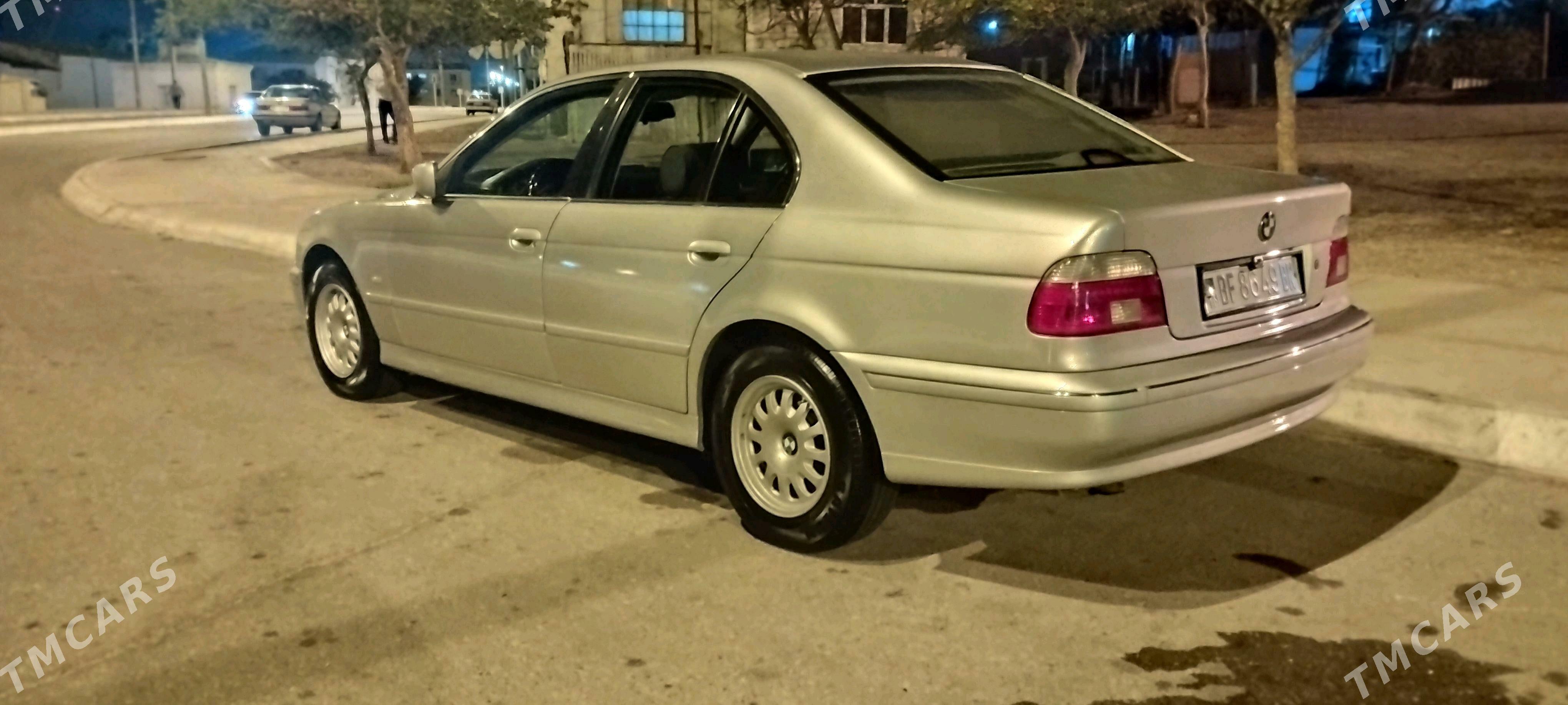 BMW E39 1999 - 100 000 TMT - Туркменбаши - img 8