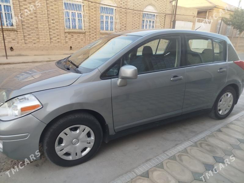 Nissan Versa 2010 - 130 000 TMT - Мары - img 3