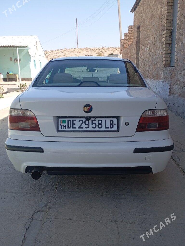 BMW 5 Series 2002 - 90 000 TMT - Достлук - img 3