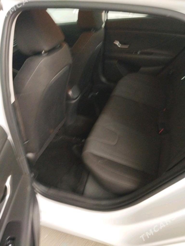 Hyundai Elantra 2021 - 235 000 TMT - Aşgabat - img 4