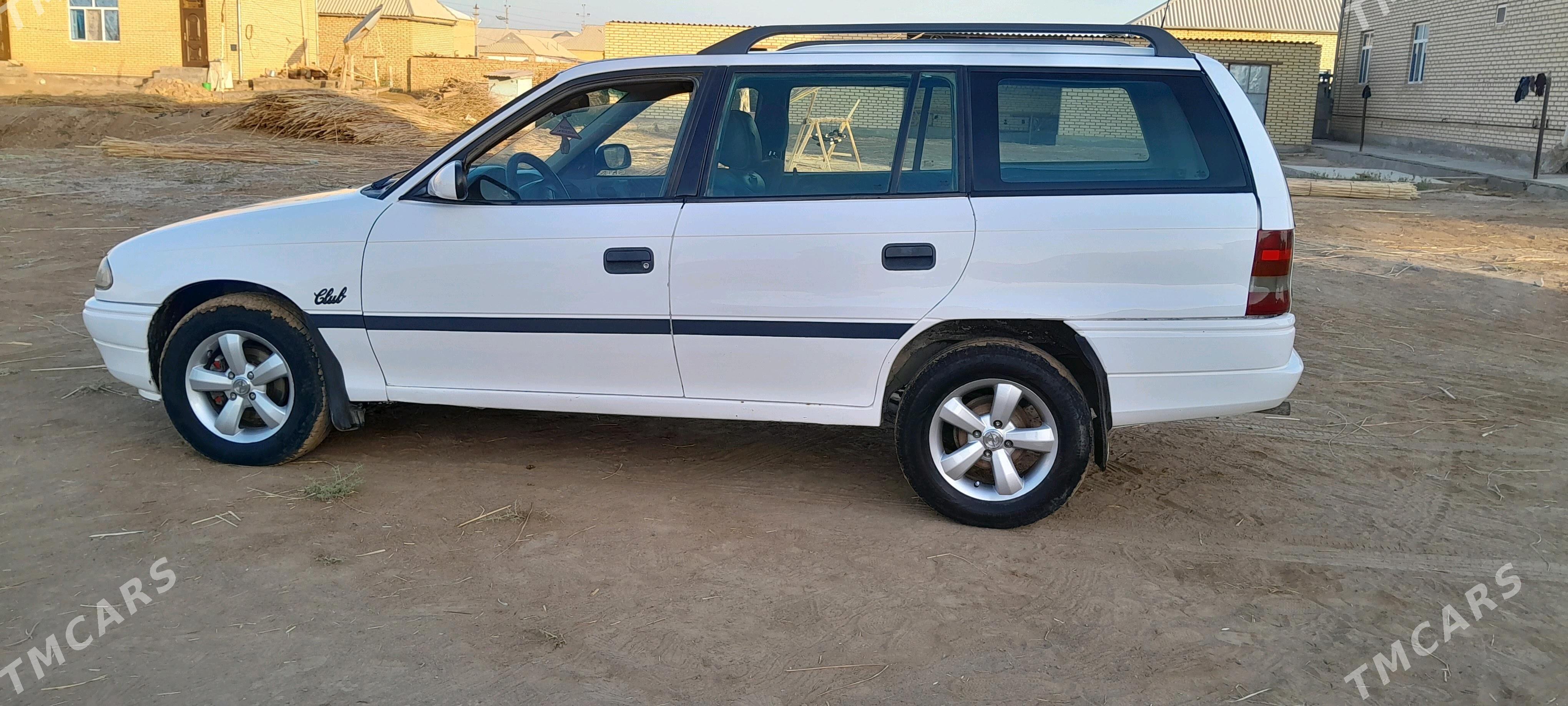 Opel Astra 1993 - 45 000 TMT - Мары - img 3