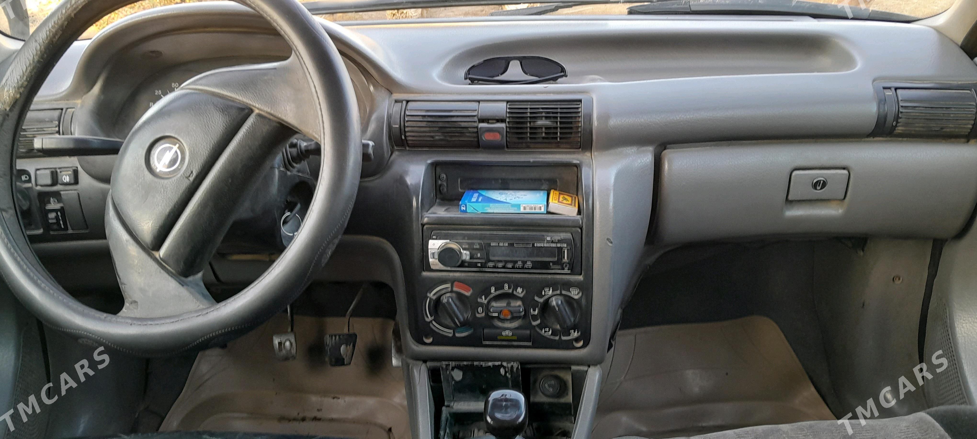 Opel Astra 1993 - 45 000 TMT - Мары - img 4