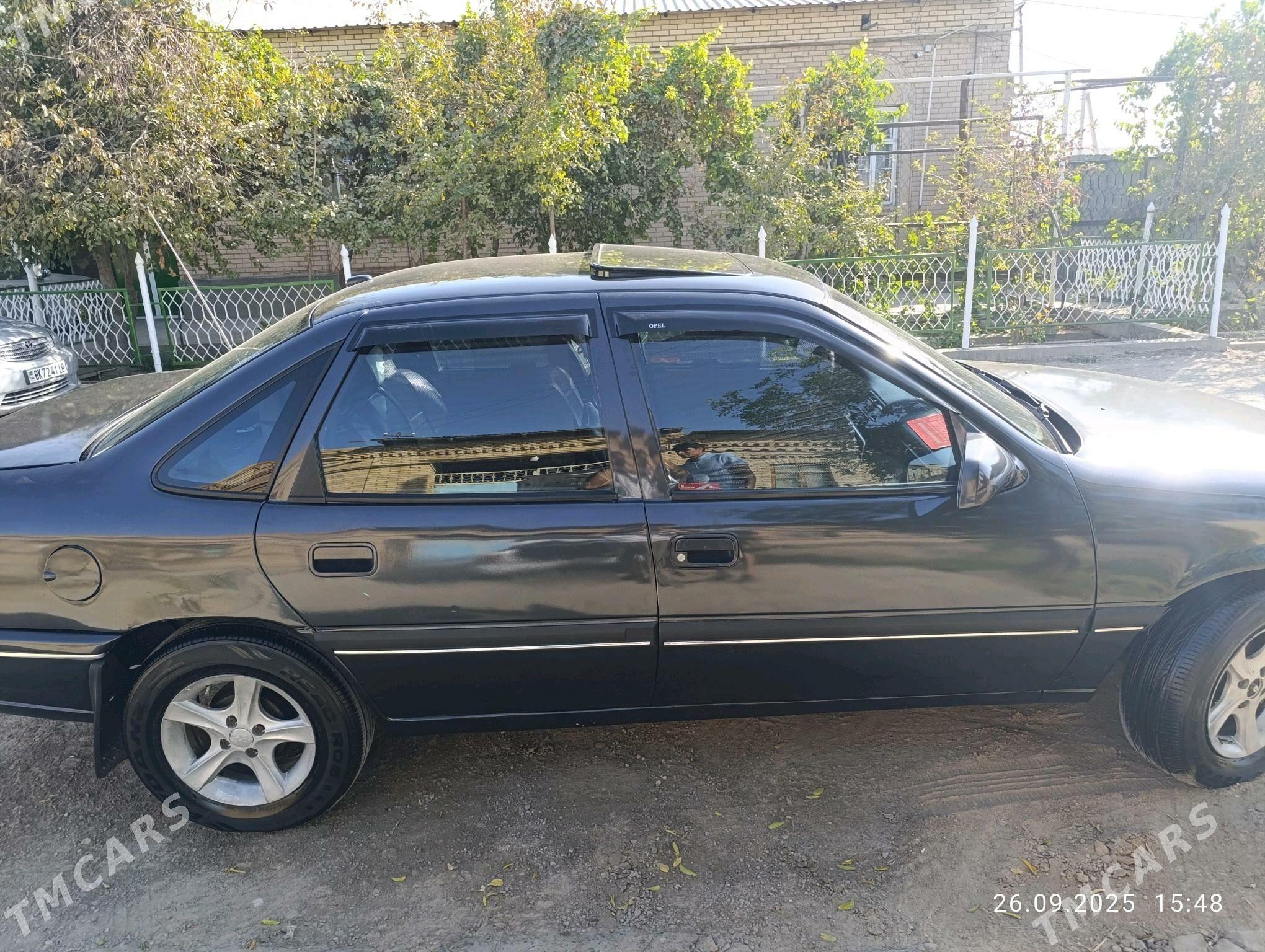 Opel Vectra 1992 - 42 000 TMT - Чарджоу - img 5