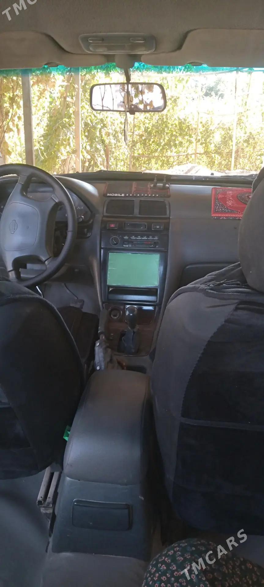 Nissan Maxima 1999 - 65 000 TMT - Губадаг - img 3