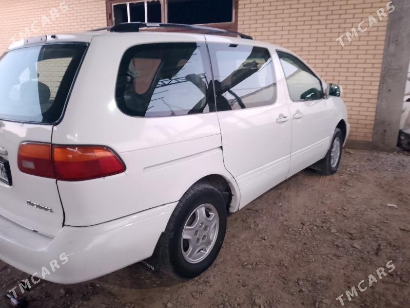 Toyota Sienna 2000 - 140 000 TMT - Байрамали - img 3