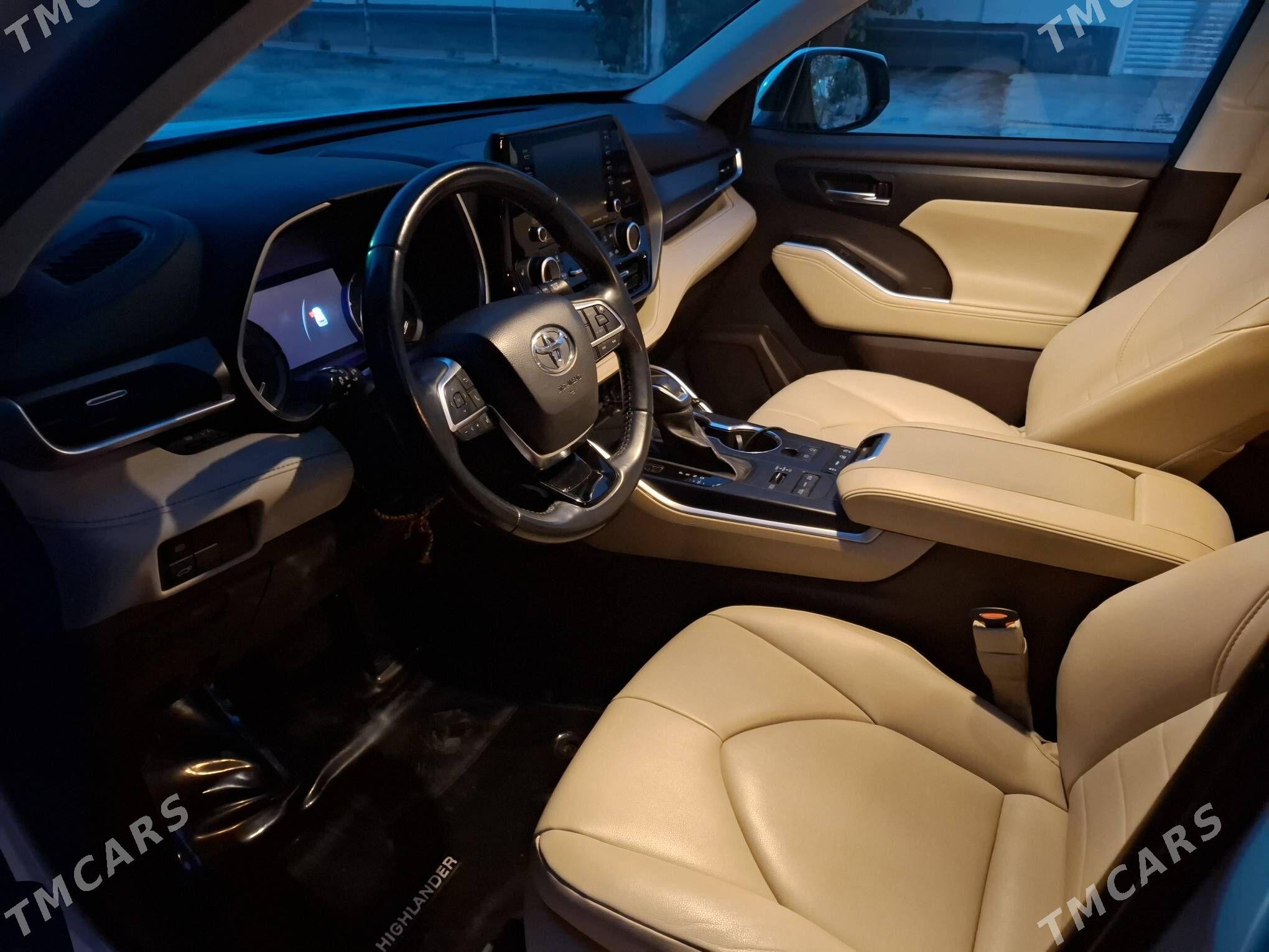 Toyota Highlander 2021 - 548 000 TMT - Ашхабад - img 2