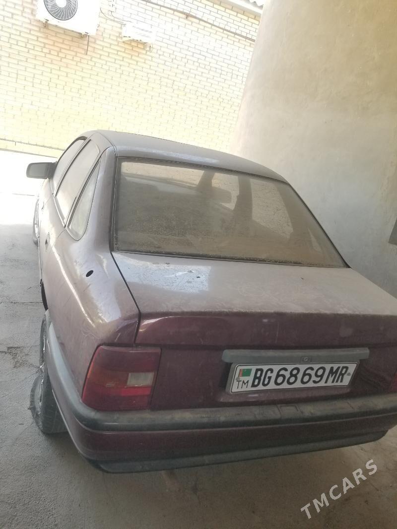 Opel Vectra 1992 - 25 000 TMT - Мары - img 4